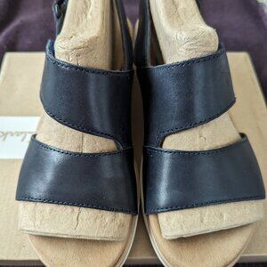 Navy blue Clarks Leather Sandals Size 5 M